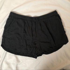 Universal Thread Black Shorts, Size L